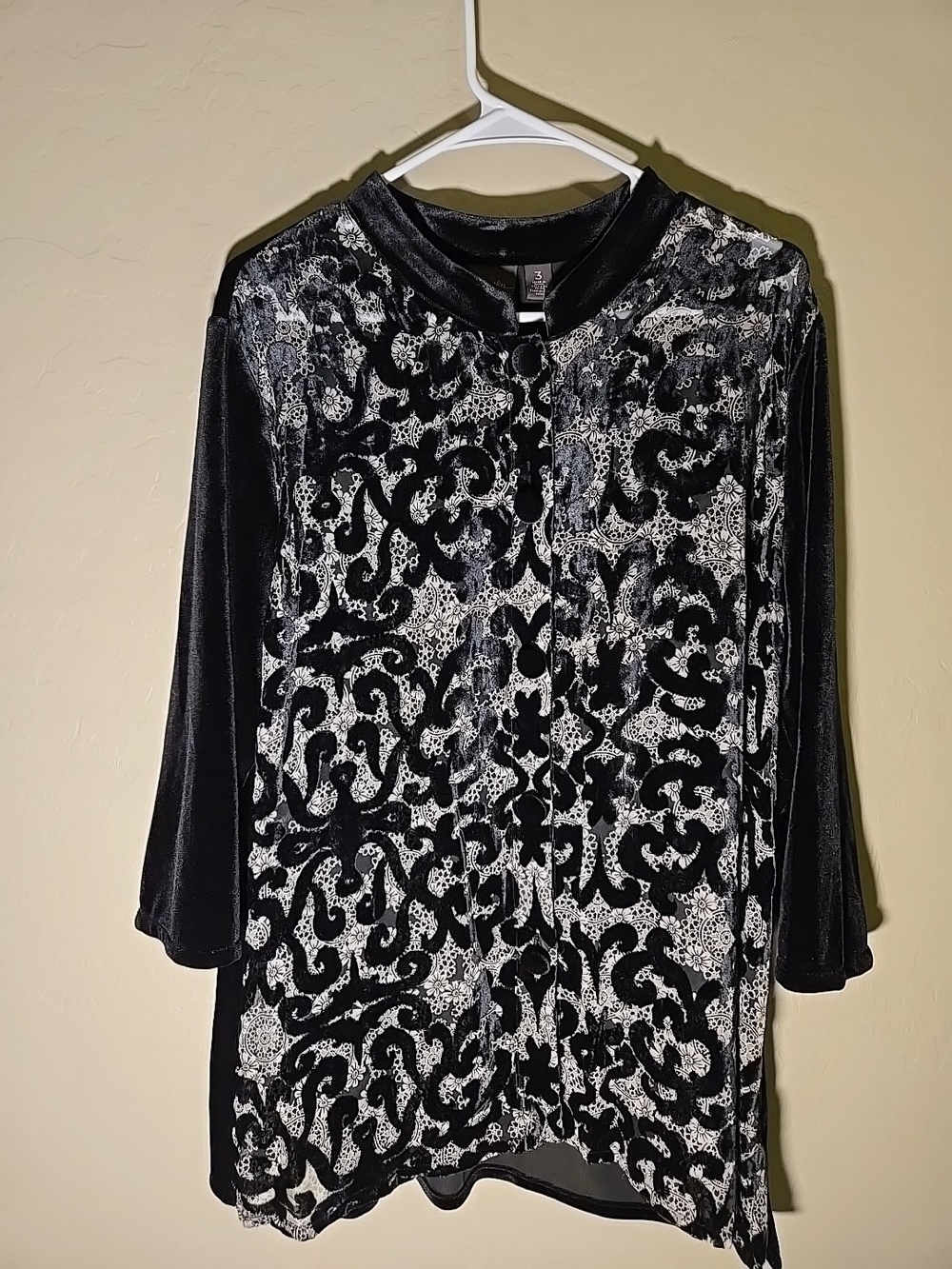 Chico's Travelers Black Velvet Burnout Silk Blend Scroll Tunic Blouse XL 3